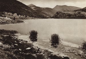 イタリア: スカンノ湖、アブルッツィ (b/w 写真) 作： Kurt Hielscher
