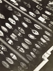 ボート、マルセイユ 作： Laszlo Moholy Nagy