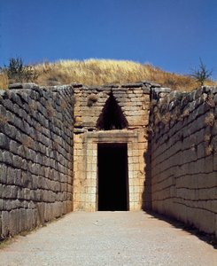 アガメムノンの墓「トレゾー・ダトリー」の入口：ペロポネソス半島の古代都市ミケネスの跡地（紀元前1500～1100年）ギリシャ 作： Late Helladic Period Mycenaean