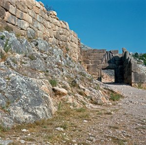 獅子の門：ペロポネソス半島の古代都市ミケネスの遺跡（紀元前1500～1100年）ギリシャ