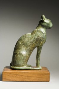 猫、王朝時代後期、前664～332年（ブロンズ