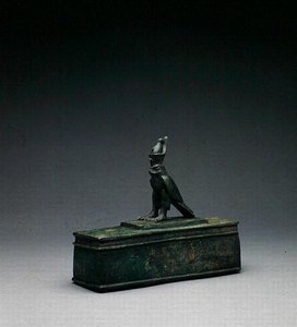 ファルコン・リクワイヤリー（ブロンズ）（ブロンズ） 作： Late Period Egyptian