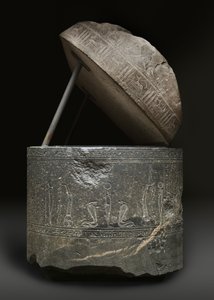 ウェネファーの石棺、紀元前380〜332年（花崗岩）