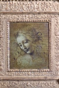 ラ・スカピリアータと呼ばれる女性の頭部 1492-1501年頃 パネルに油彩