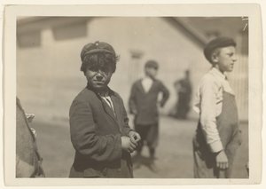 [ジョー（ジョゼ）・メロ（マサチューセッツ州ニューベッドフォード、アクシュネット・ミルズ）]。 作： Lewis W. Hine