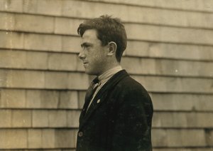 マサチューセッツ州フォール・リバーにアイルランドから移民してきた15歳のジェームス・クーニー 作： ルイス・ウィックス・ハイン