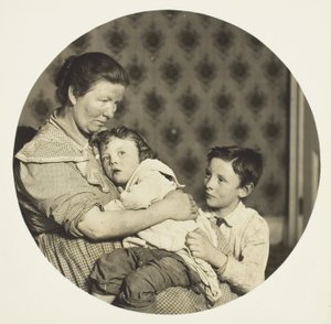 長屋のマドンナ 作： Lewis Wickes Hine