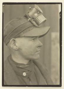  作： Lewis Wickes Hine