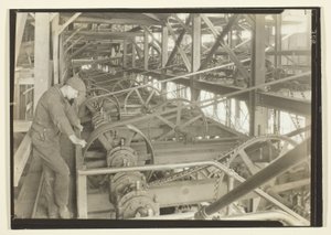 ブレーカー・ボーイズはもはや必要ない。 作： Lewis Wickes Hine