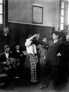 エリス島の移民 作： Lewis Wickes Hine