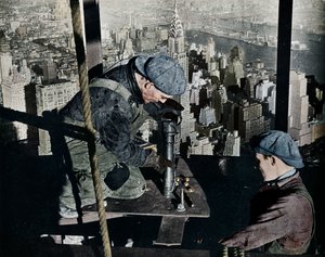 エンパイアステートビルディングのモーニングマストの最後のボルトをリベットで留める、c1931