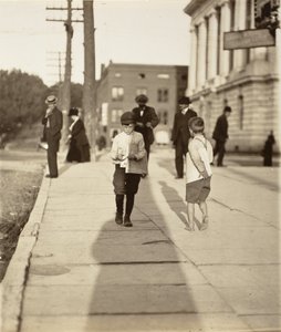  作： Lewis Wickes Hine