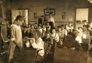 不明な画像 作： Lewis Wickes Hine