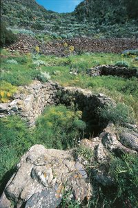 イタリア、シチリア州、メッシーナ県、フィリクディ島、カポ・グラツィアーノ、先史時代の村の跡 作： Unbekannt Unbekannt