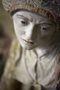 ボンネットの聖女（塗られた石） 作： Ligier Richier