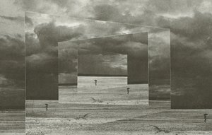 宇宙での冒険 (白黒写真) 作： Lionel Wendt