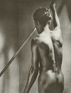 ラマンの胴体（白黒写真） 作： Lionel Wendt