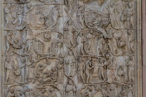 ジェシーツリーとメシアの予言、創世記の物語、ロレンツォ・マイターニ（1275～1330年以前）による浅浮彫り、イタリア、ウンブリア州オルヴィエート大聖堂のファサード、第二柱