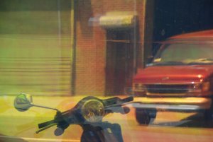 ホッパーの後、2013年の写真 作： Lou Gibbs