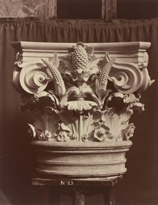 パリ・オペラ座の装飾彫刻（柱の断片）、1865/1874年（写真）