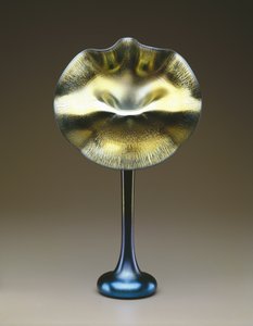 青と金のファブリル「ジャック・イン・ザ・プルピット」花瓶 作： Louis Comfort Tiffany