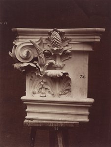 パリのオペラ座の装飾彫刻 (柱の詳細) 作： Louis Emile Durandelle