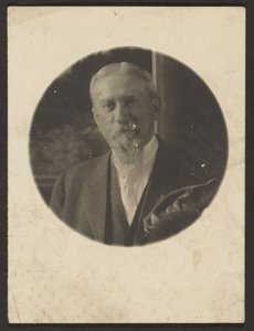 [髭の長い男］ 作： Louis Fleckenstein