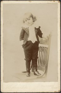 [椅子に立つ子供の肖像］ 作： Louis Fleckenstein