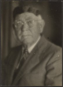  作： Louis Fleckenstein