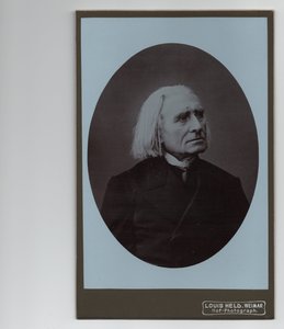 フランツ・リスト（1811-1886）（1880年、写真） 作： Louis Held