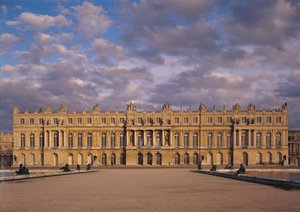 城の中心部にある庭園のファサード、1668〜84年 作： Louis Le Vau