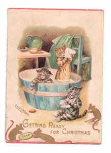 2匹のねずみが石鹸で遊んでいる間にバスタブに2匹の猫が入ったビクトリア朝のクリスマスカード、1880年頃 作： Louis Wain