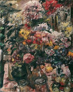 菊とアマリリスのある静物、1922年。 作： Lovis Corinth
