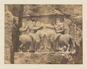 ビュー10-Naqsh-e Rostam。ロックレリーフ。神アフラマツダによるアルデシル1世の叙述 作： Luigi Pesce