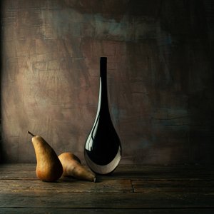 ムーディな静物画「洋梨」 作： 
