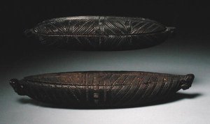 フェザーボックス（木製） 作： Maori Maori