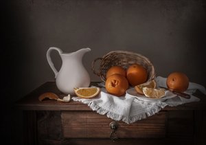 素朴なオレンジの静物画 作： 