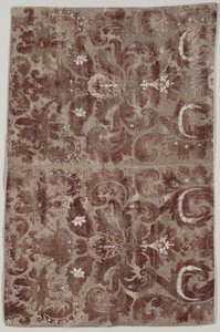 「Fortuny Painted Velvet」の2つの接合パネル 作： Mariano Fortuny y Madrazo