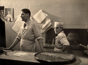 トリノのベーカリー「ファリナータ 作： Mario Gabinio