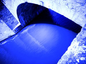 川と橋 作： Martina Konitzky