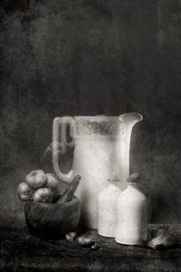  作： 