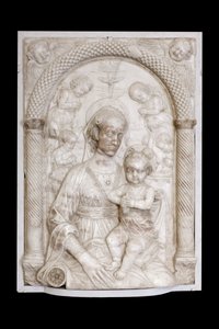 幼子と天使の聖母 1460年頃（大理石） 作： Master of the Marble Madonnas