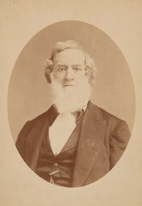 ギデオン・ウェルズのキャビネットカード（1860-1878年）。 作： Mathew Brady