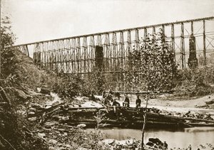 落下水橋、ナッシュビルおよびチャタヌーガ鉄道、1861-65 作： Mathew B. Brady
