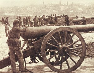アメリカ南北戦争(1861-65)の連邦軍砲兵隊(モノクロ写真)