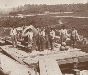 アメリカ南北戦争（1861～65年）で使用された北軍の鉄道用迫撃砲「ディクテーター」（モノクロ写真