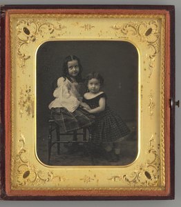 無題 二人の少女の肖像」1861年 作： Mathew Brady