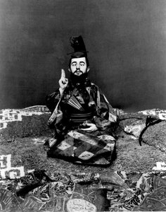 アンリ・ド・トゥールーズ＝ロートレック、和装姿、1892年頃。