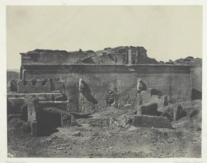 上エジプト、デンデラー・テューティレス大神殿、後面ファサード、184951年、1852年印刷。 作： Maxime Du Camp