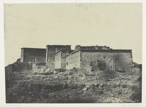 フィロエのイシス大神殿、北からの全景；ヌビア、アルバム「エジプト、ヌビエ、パレスチナ、シリア」（1852年）より、プレート80 作： Maxime Du Camp